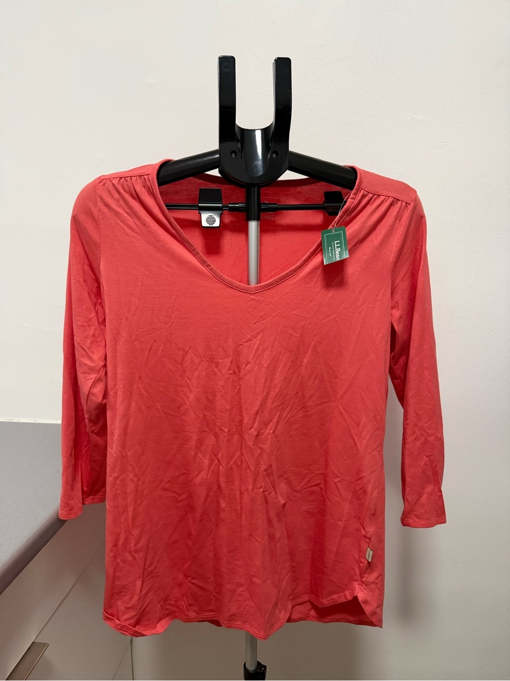 L.L.Bean Soft Stretch V-Neck Top – Women’s Small Regular – NWT